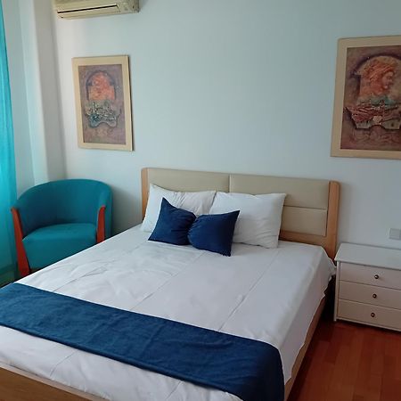 Villa Πολυτελησ Βιλα 8 - 10 Ατομων Στην Περιοχη Αεροδρομιου Θεσσαλονικησ Livadaki  Exterior foto