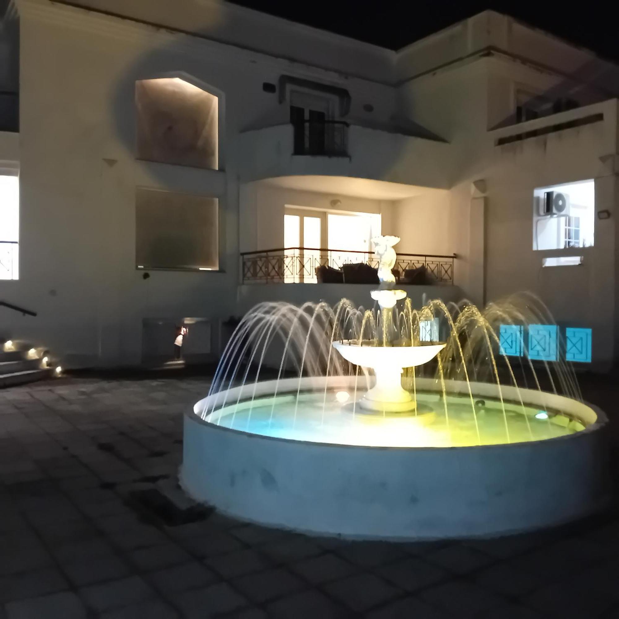 Villa Πολυτελησ Βιλα 8 - 10 Ατομων Στην Περιοχη Αεροδρομιου Θεσσαλονικησ Livadaki  Exterior foto
